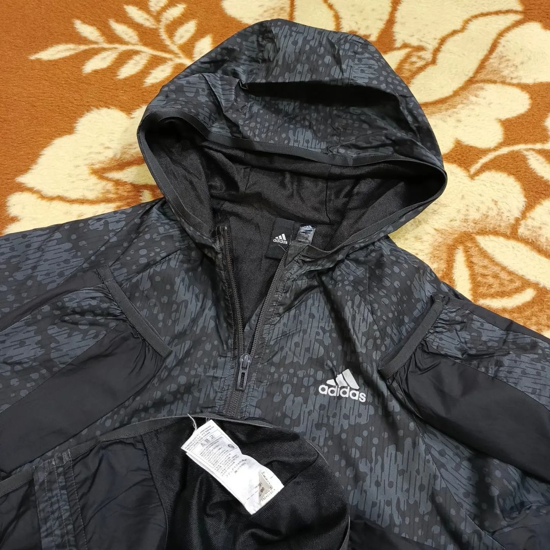 Jaket running adidas 2025