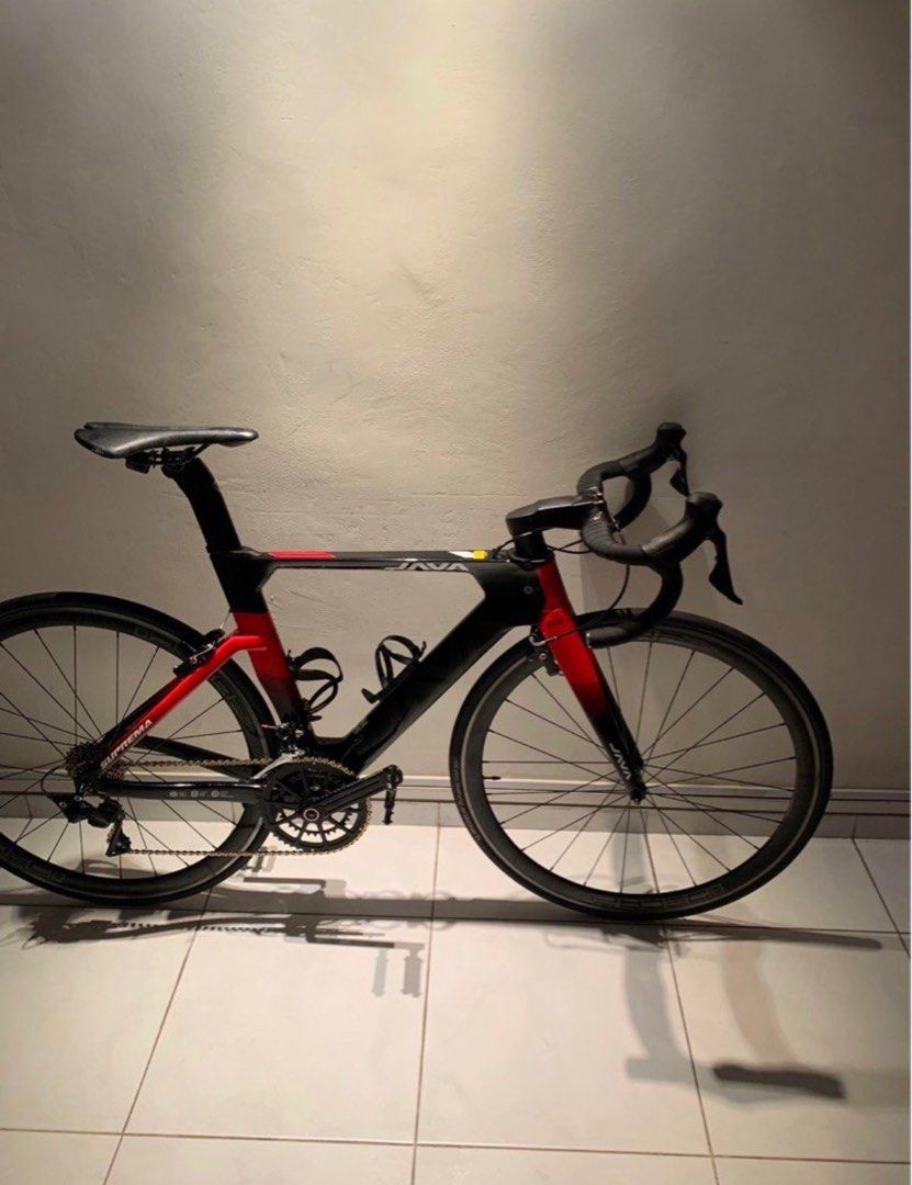 Java Suprema (Category: Bicycles) located in Singapore. Submitted by potato2583 (Listing ID 1288845776, Image 2). Description: Hello intrested buyers 😃😃😃😃 Specs : Shimano 105 Full carbon road bicycle Aero road bike pm for more info As this is well used there are some defects : for example minor scratches first gear of back wheel is not working (prob able to fix when brought to a workshop) hence I am selling this bicycle at a cheaper price tag