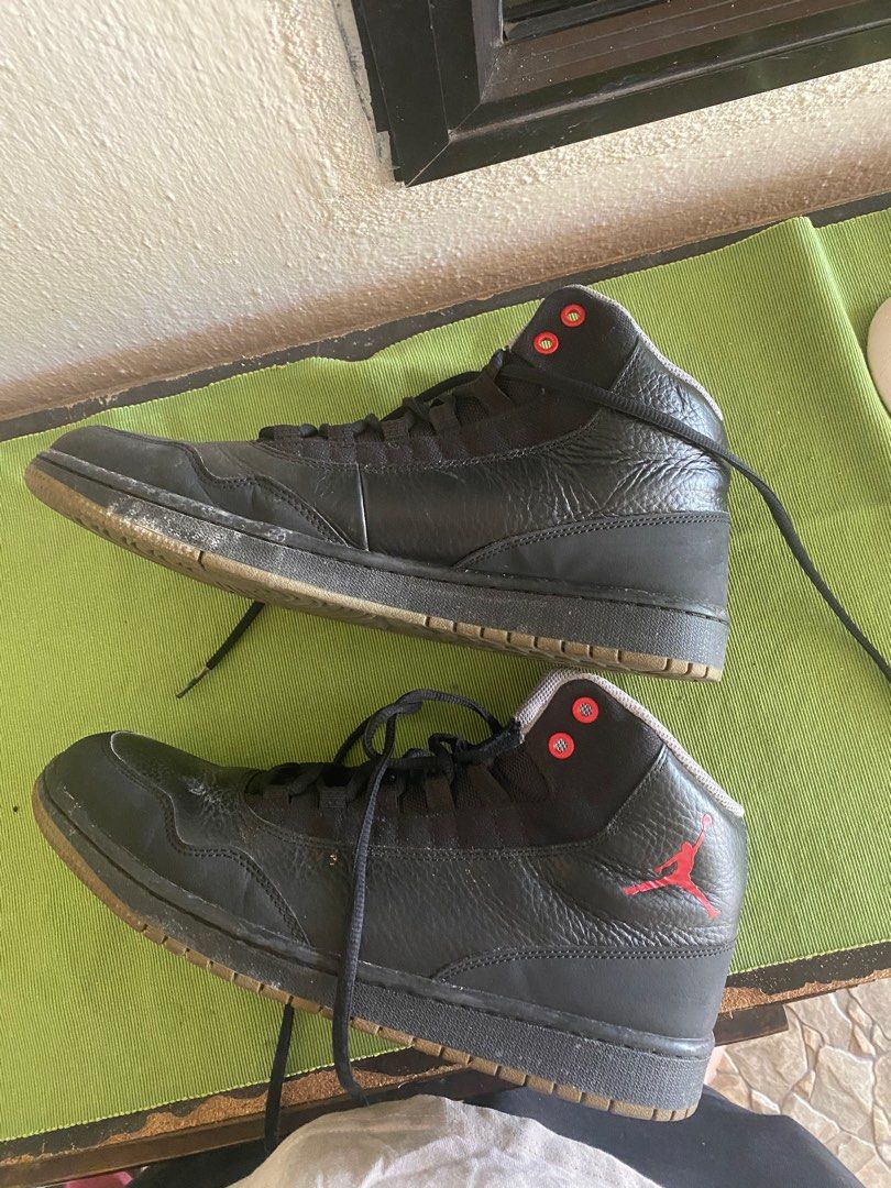 Nike jordan executive on sale black