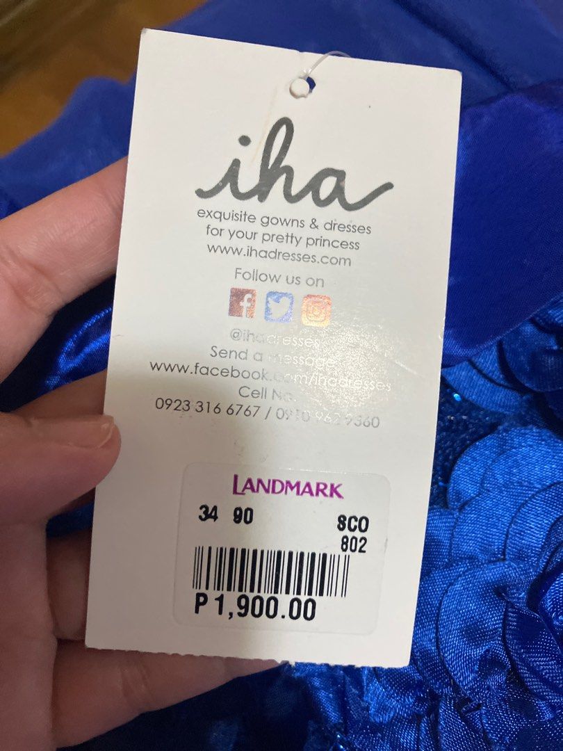 Kids gown (Category: Babies & Kids Fashion) located in Muntinlupa City. Submitted by She_loved (Listing ID 1289002780, Image 3). Description: Never been used. Bought it for my daughter to attend a wedding but covid happened. Bought for 1900. Selling it for 1k. .