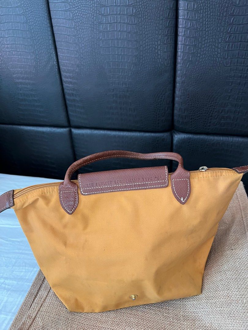 Long champ (Category: Luxury Bags & Wallets) located in Paranaque City. Submitted by puttouse (Listing ID 1289127882, Image 2). Description: .