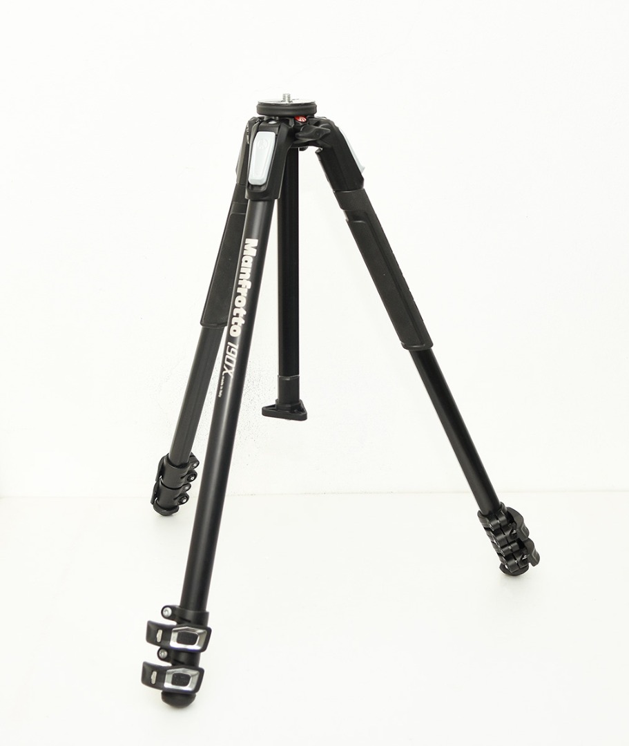 Manfrotto 190X Aluminum Tripod, Photography, Photography Accessories