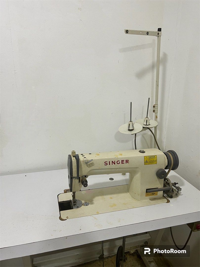 Mesin Jahit SINGER (Industrial), Furniture & Home Living, Furniture ...
