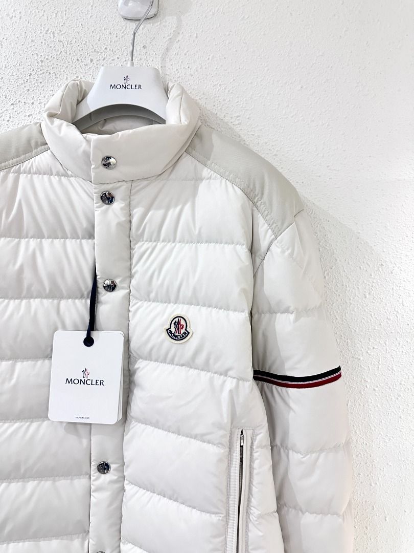Moncler Colomb Short Down Jacket for Men in White 1A00013 54A81 034 Size 1 2 3 4 Carousell