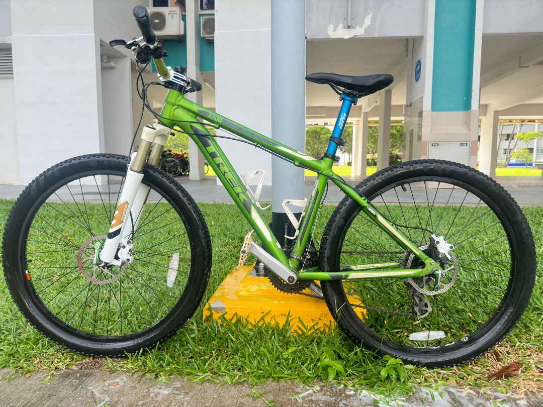 Trek 3700 green shop