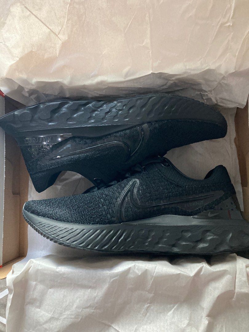 Nike React Infinity Run FK3 (Category: Sneakers) located in Quezon City. Submitted by hfa79 (Listing ID 1289074511, Image 2). Description: Men's Nike Flyknit 3 Triple Black Size 9 US With Original Box SRP ₱ 8,095 Bought at Olympic Village Glorietta .