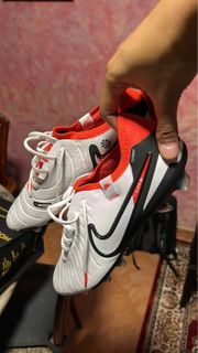 White rainbow original sales soccer cleats mercurial superfly