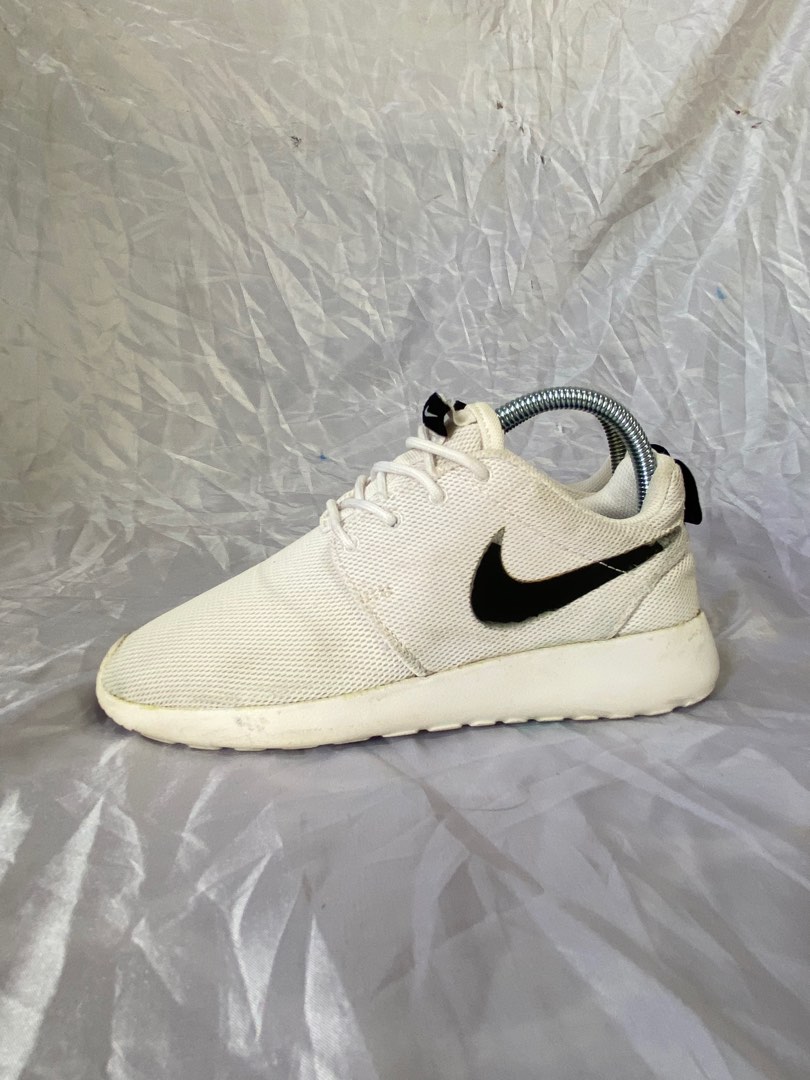 Nike roshe size, Fesyen Wanita, Sepatu di Carousell