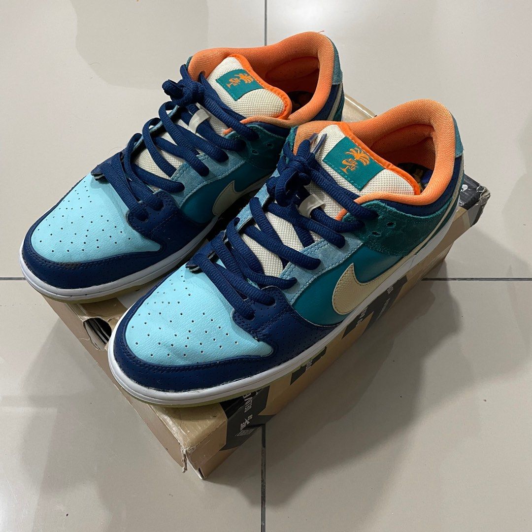 Nike sb dunk low mia skate shop deals
