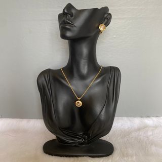 Nina Ricci Vintage Gold NR Logo Pendant Necklace & Earrings
