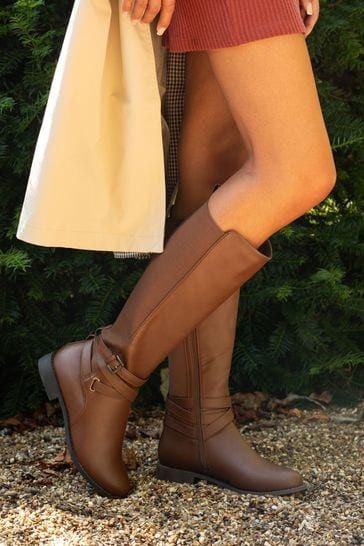 Novo Riding Brown boots Women s Fashion Footwear Boots on Carousell
