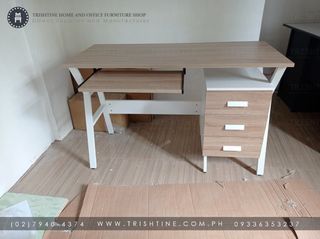Office Desk and Chairs/ Office Furniture