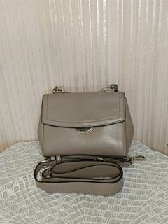 (Kategori: ) berada di . Dikirim oleh belinun_prelovedstuff (ID iklan 1289065424, Gambar 1). Deskripsi: .