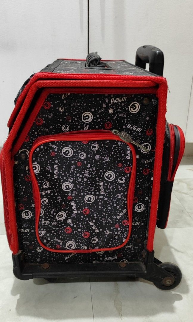 School Bag (Category: Luxury Bags & Wallets) located in Valenzuela. Submitted by justhanze (Listing ID 1289111472, Image 2). Description: PRICE IS NEGOTIOBLE LOCATION: VALENZUELA CITY MOP: GCASH MOD: LALAMOVE.