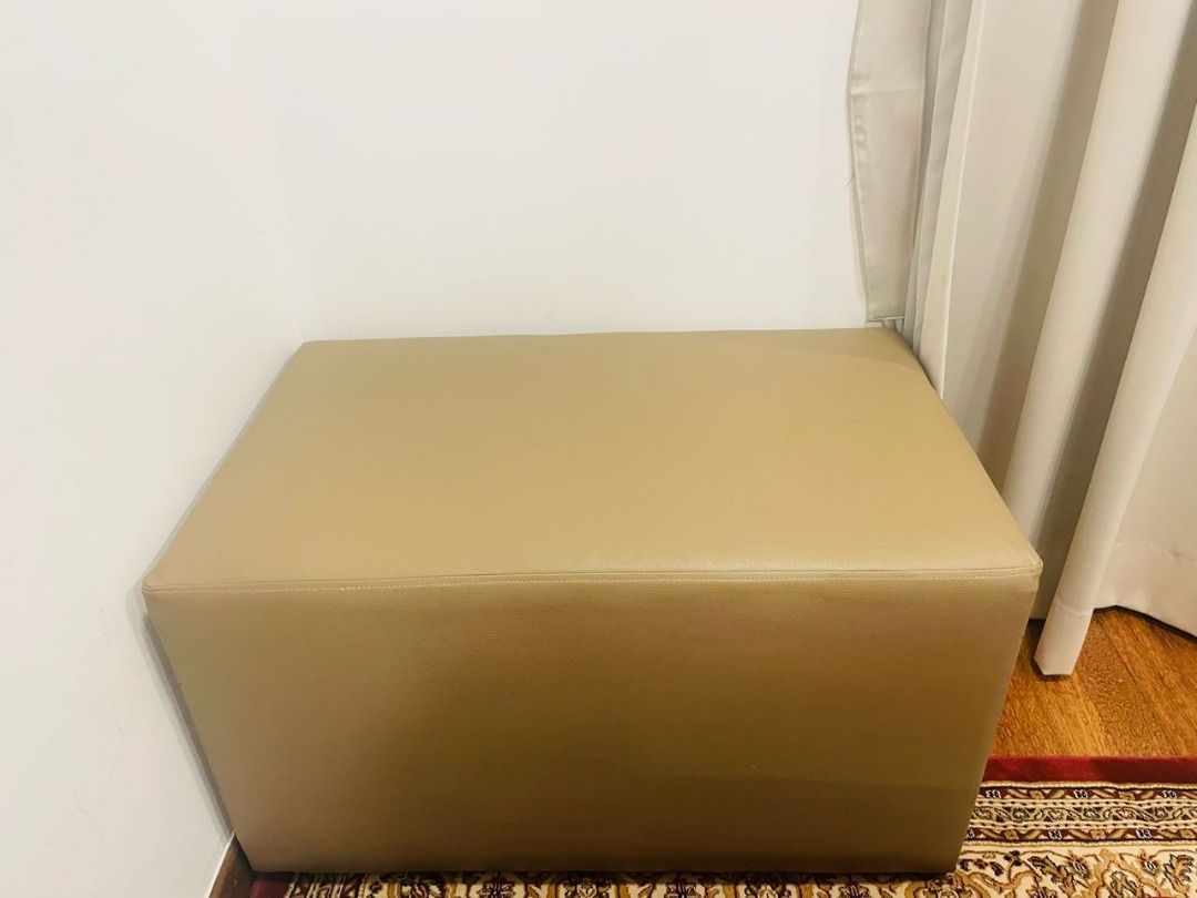 Sofa with Same colour material Table (Category: Sofas) located in Shah Alam. Submitted by dl3sw9322 (Listing ID 1289172579, Image 1). Description: Sofa with Same colour material Table.
