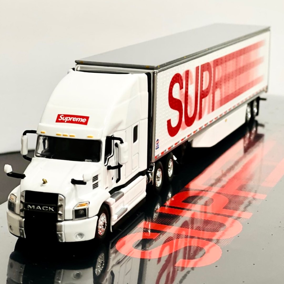 50%OFF！ Supreme supreme / First x Gear First Truck ホワイト ...
