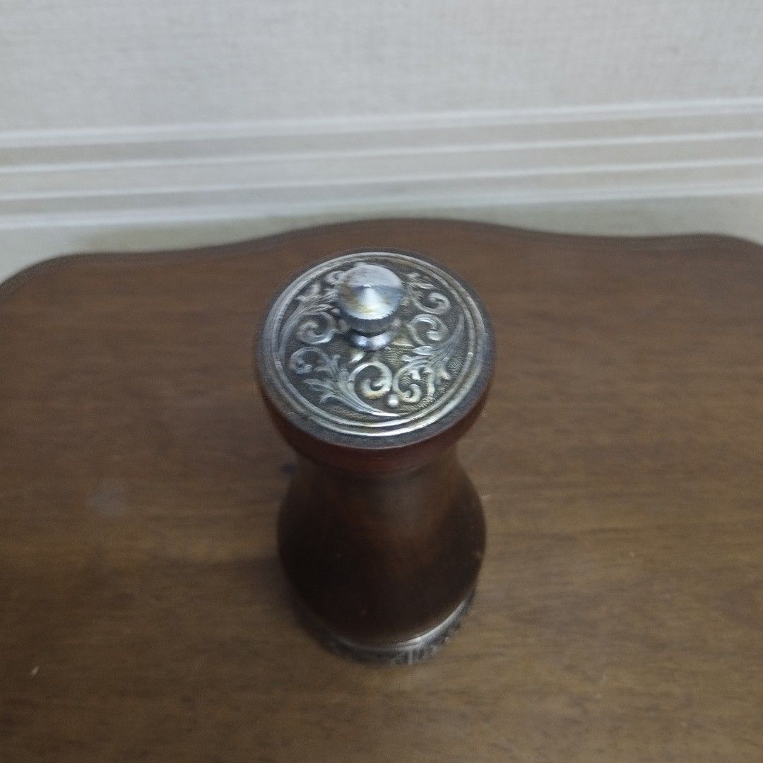 Vintage Wooden Pepper Grinder (Category: Other Kitchenware & Tableware) located in Caloocan City. Submitted by chonadura91470 (Listing ID 1289224923, Image 2). Description: Mid century Wooden Pepper Grinder Lucky Wood Brand...made in Japan used condition with silver ornate collectible.