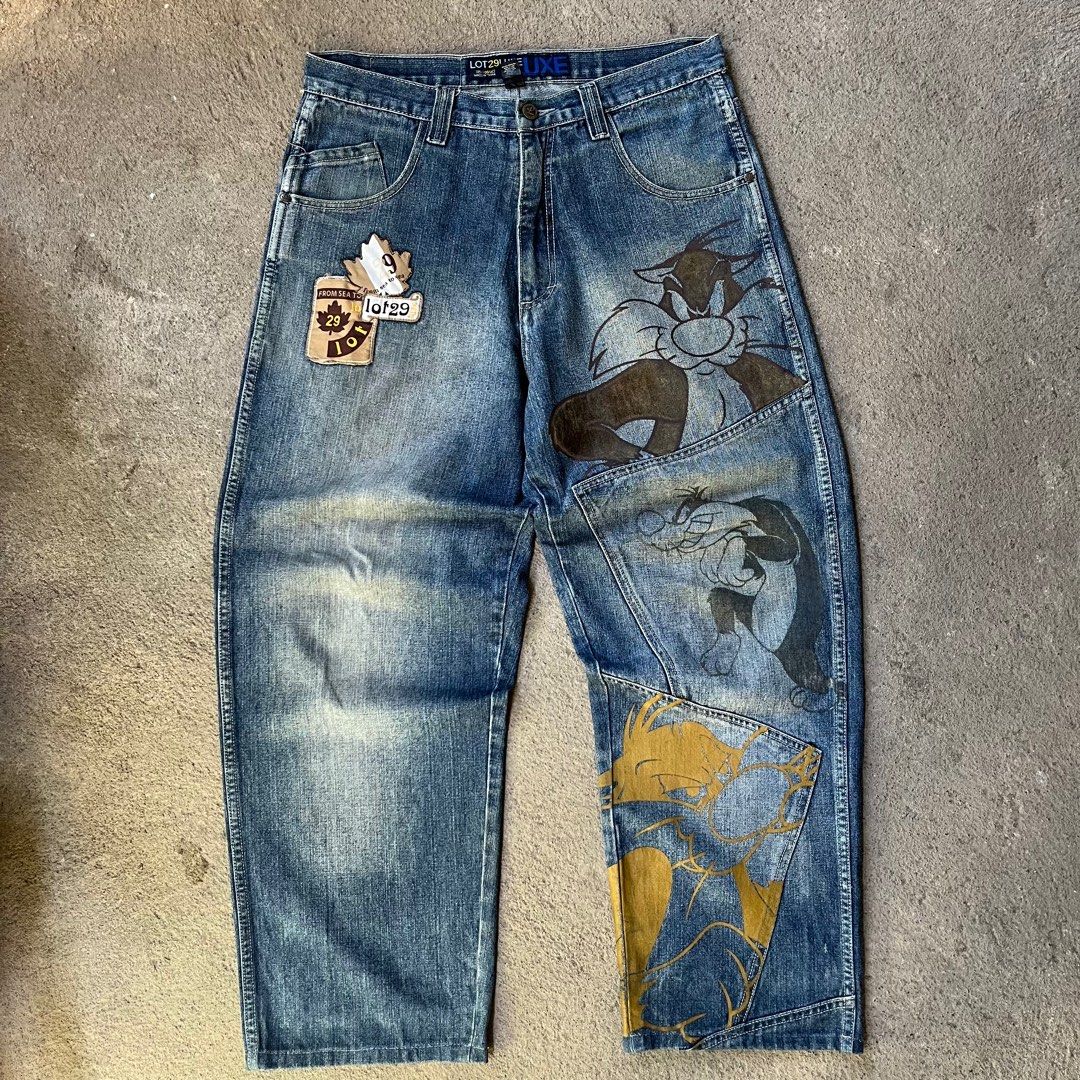 LOT29 jeans グラフィックプリント　コヨーテ　LOONEYTUNES Lot 29 x Looney Tunes jeans available online now ♻️ Crazy