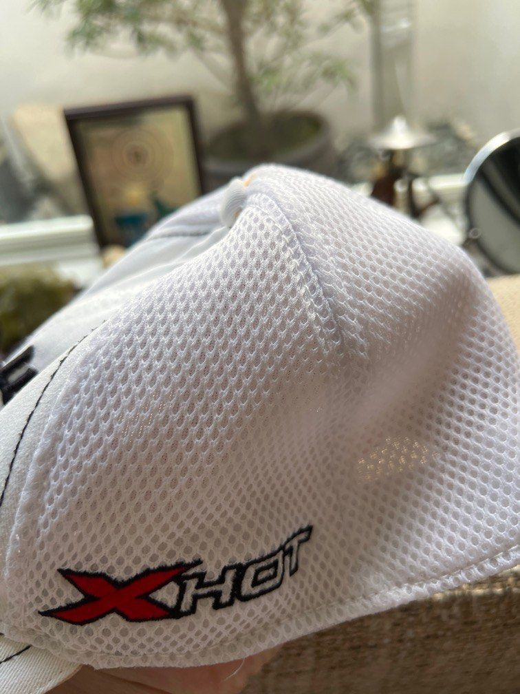100% AUTHENTIC CALLAWAY WHITE CAP! ONE SIZE FITS ALL! (Category: Caps & Hats) located in Mandaluyong City. Submitted by declutteringmylife101 (Listing ID 1289283122, Image 2). Description: 100% AUTHENTIC CALLAWAY WHITE CAP! ONE SIZE FITS ALL! *minor stain on top of the cap but can definitely be washed off! .