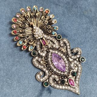 Gold brooches for sale discount