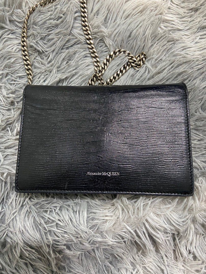 Authentic Alexander Mcqueen (Category: Luxury Bags & Wallets) located in Tarlac. Submitted by yourewelcome.1 (Listing ID 1289351350, Image 3). Description: Alexander Mcqueen skull small black bag Measure 5 length 7 width y.