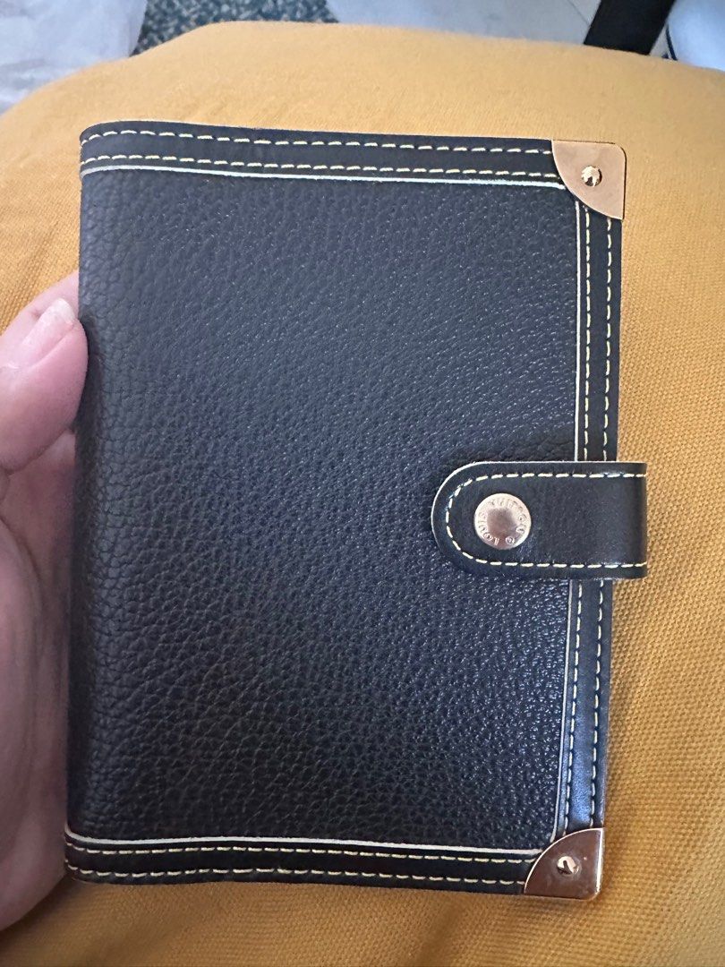 Authentic Louis Vuitton Suhali PM Size Agenda (Category: Luxury Bags & Wallets) located in Rizal. Submitted by SummerPeaCloset (Listing ID 1289425574, Image 3). Description: Authentic Louis Vuitton Suhali PM Size Agenda With dustbag Selling low .