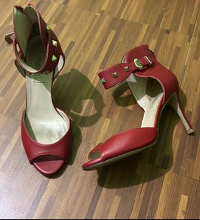 Authentic Valentino heels 36.5