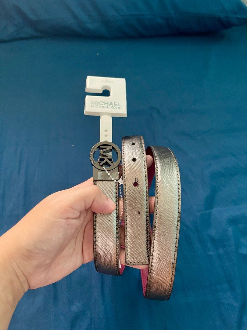 BN/Unused MK reversible belt (Category: Belts) located in Cainta. Submitted by jdcmd (Listing ID 1289320369, Image 1). Description: BN/Unused US bought Reversible Size L on Tag RFS: not using SF co buyer via lalamove, grab or lbc only Payment first basis Gcash or bank From Cainta.
