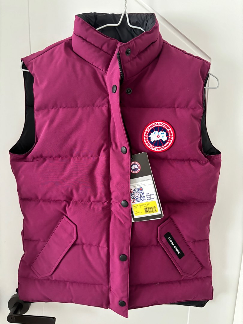 Canada Goose vest brand new with tags Carousell
