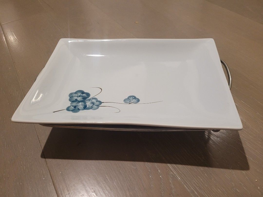 Ceramic serving dish on stand (20cm x 29cm), Furniture & Home Living,  Kitchenware & Tableware, Dinnerware & Cutlery on Carousell