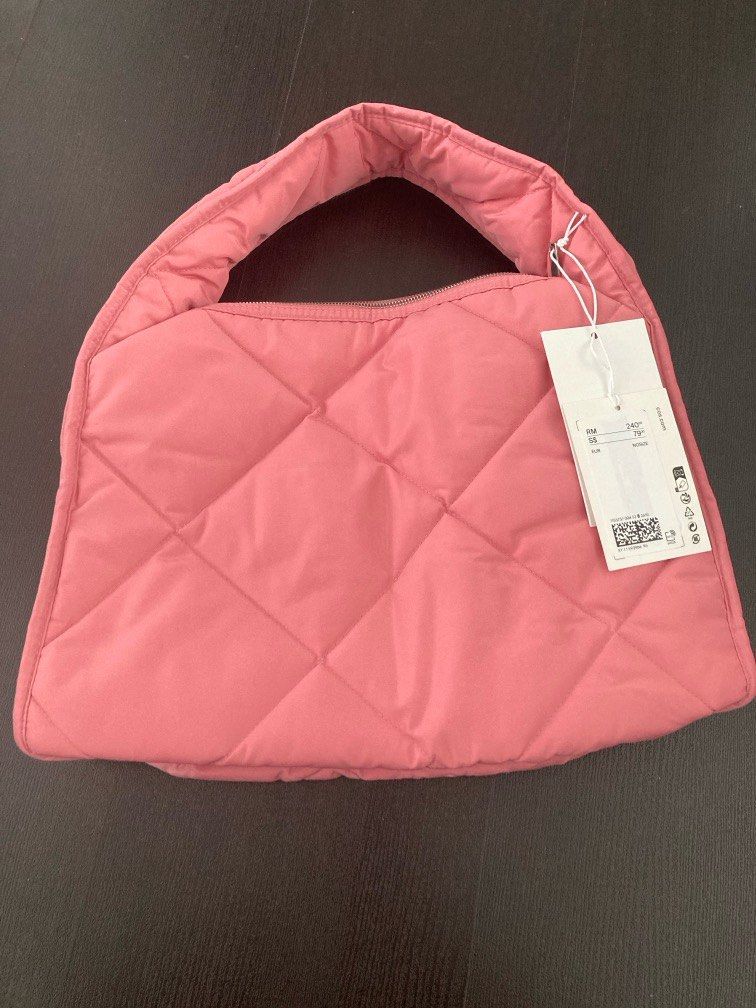 COS Diamond-Quilted Shoulder & Oversized Bag, Women's Fashion, Bags &  Wallets, Shoulder Bags on Carousell