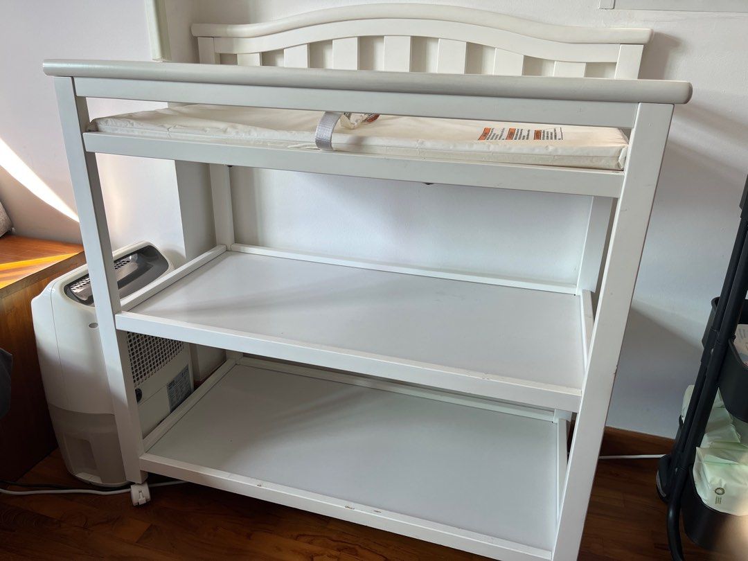 Delta children bell top changing table with wheels new arrivals