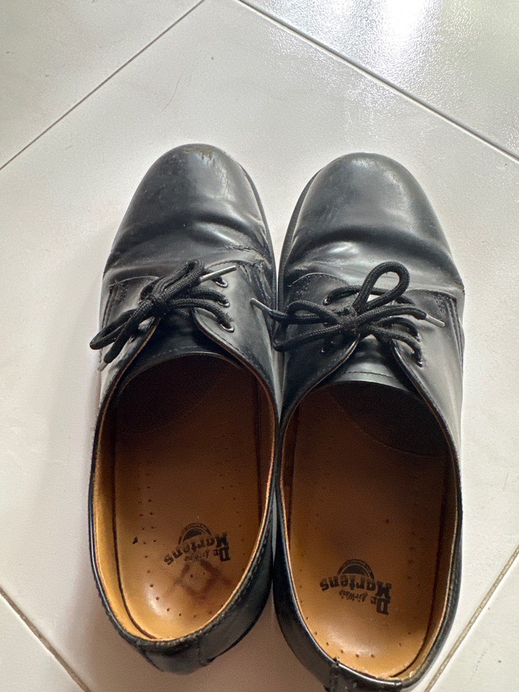 Cut shoes outlet