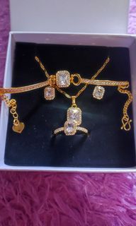 Dubai gold set's jewelry