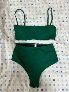 (Category: ) located in . Submitted by a.yucloset (Listing ID 1289382762, Image 1). Description: .