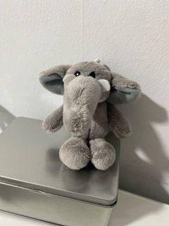White elephant keychain best sale