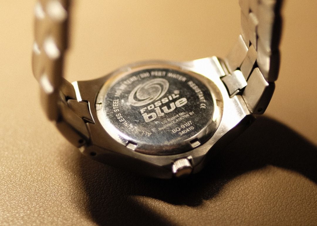 Fossil Blue BQ 9197 Quartz 100m Watch (Category: Men's Watches) located in Makati City. Submitted by atthemerrygoround (Listing ID 1289312073, Image 3). Description: Negotioable Just the watch, and the battery is dead needs replacement Will refund if battery replacement doesn’t work.
