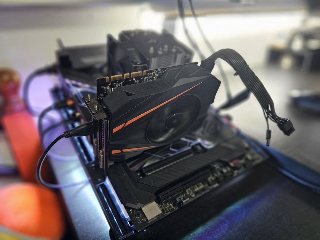Gigabyte geforce gtx best sale 1070 mini itx