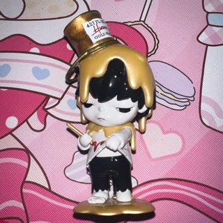 (Category: ) located in . Submitted by beau.collection (Listing ID 1289333444, Image 1). Description: .