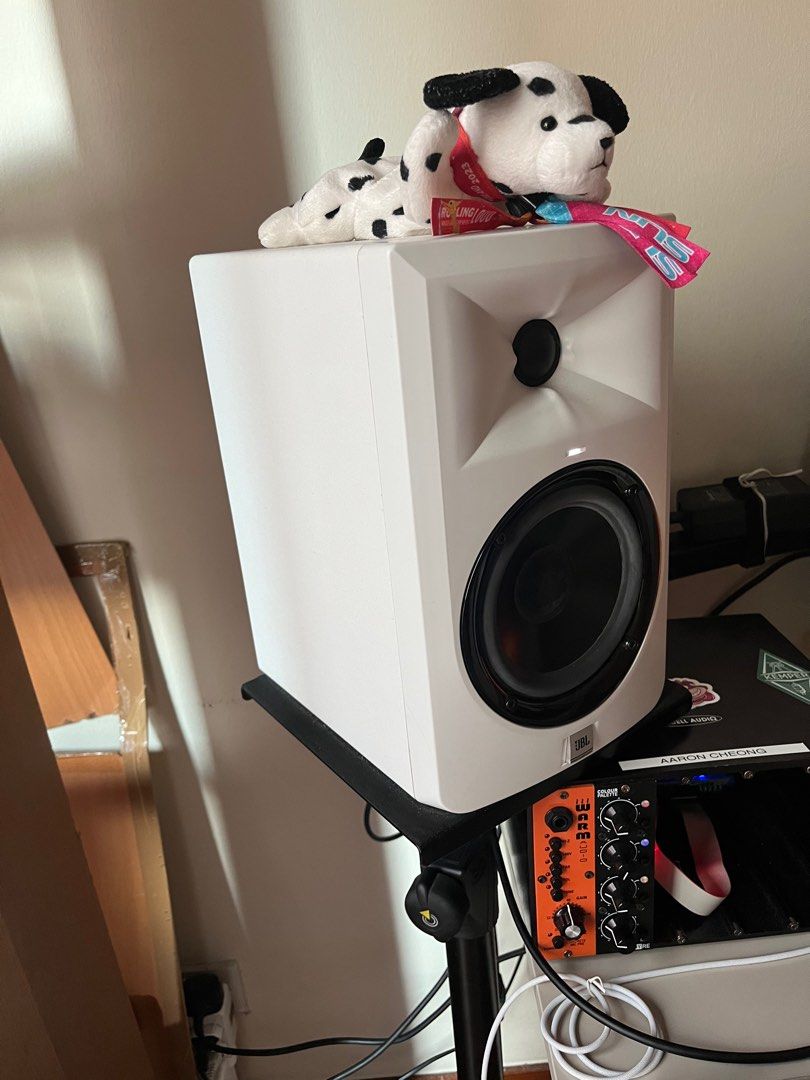 JBL LSR305mkii Studio Monitors Speakers