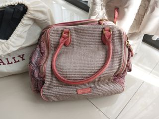 (Kategori: ) berada di . Dikirim oleh frismalfin (ID iklan 1289262139, Gambar 1). Deskripsi: .