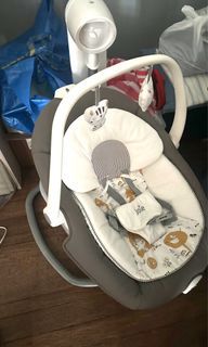 (Like new) Joie Serina 2in1 - Cozy Spaces (baby swing and rocker)