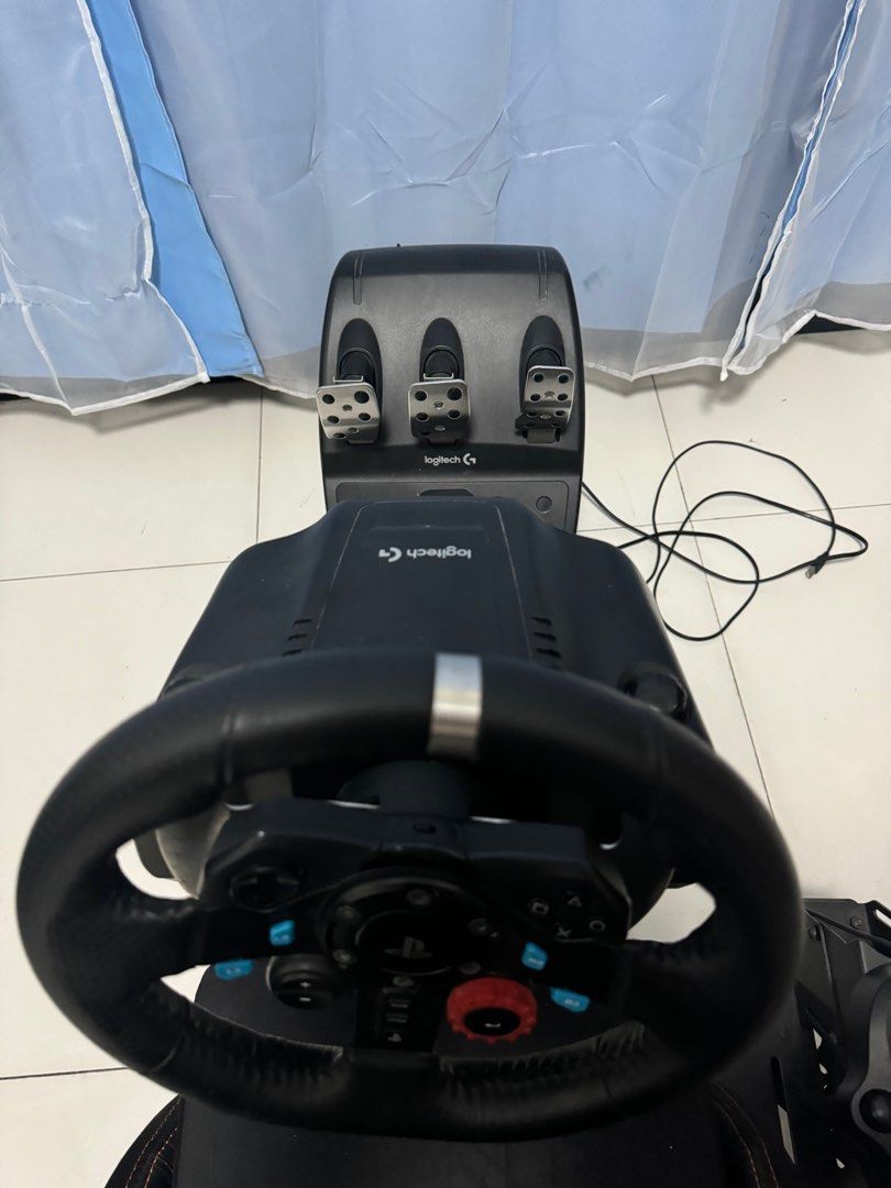 Logitech G29 & Force Shifter with WRC Playseat Evolution (Category: PlayStation) located in Manila. Submitted by echua_ (Listing ID 1289286210, Image 2). Description: This driving simulator package includes a G29 Driving Wheel & Pedals, along with a Logitech Driving Force Shifter mounted to the Playseat Gearshift Holder Pro, all attached to a PlaySeat Evolution (WRC Edition). Compatible with PS3/PS4/PC.