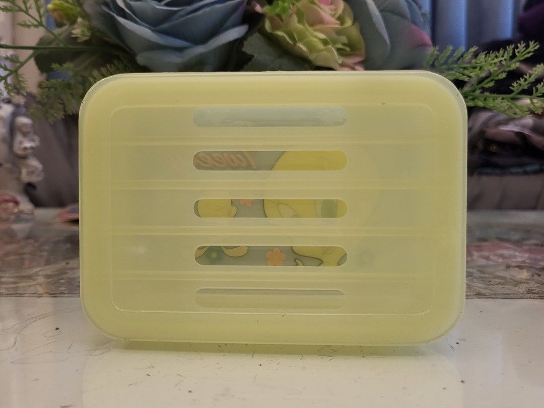 Looney Tunes Tweety Soap Dish (Category: Bath) located in San Fernando. Submitted by jpmarketplace2023 (Listing ID 1289364623, Image 2). Description: 💚 All items are authentic from Japan. 💛 MOP: GCash (❌️ GCash Protect) 🩵 MOD: LBC only (❌️ S. Checkout, COD, COP) 💙 Meet-up: Vista Mall, San Fernando, Pampanga 💜 All items are on-hand. 🧡 First to pay gets the item first. ❤️ Breakable items are packed with care and caution. Seller will not be he