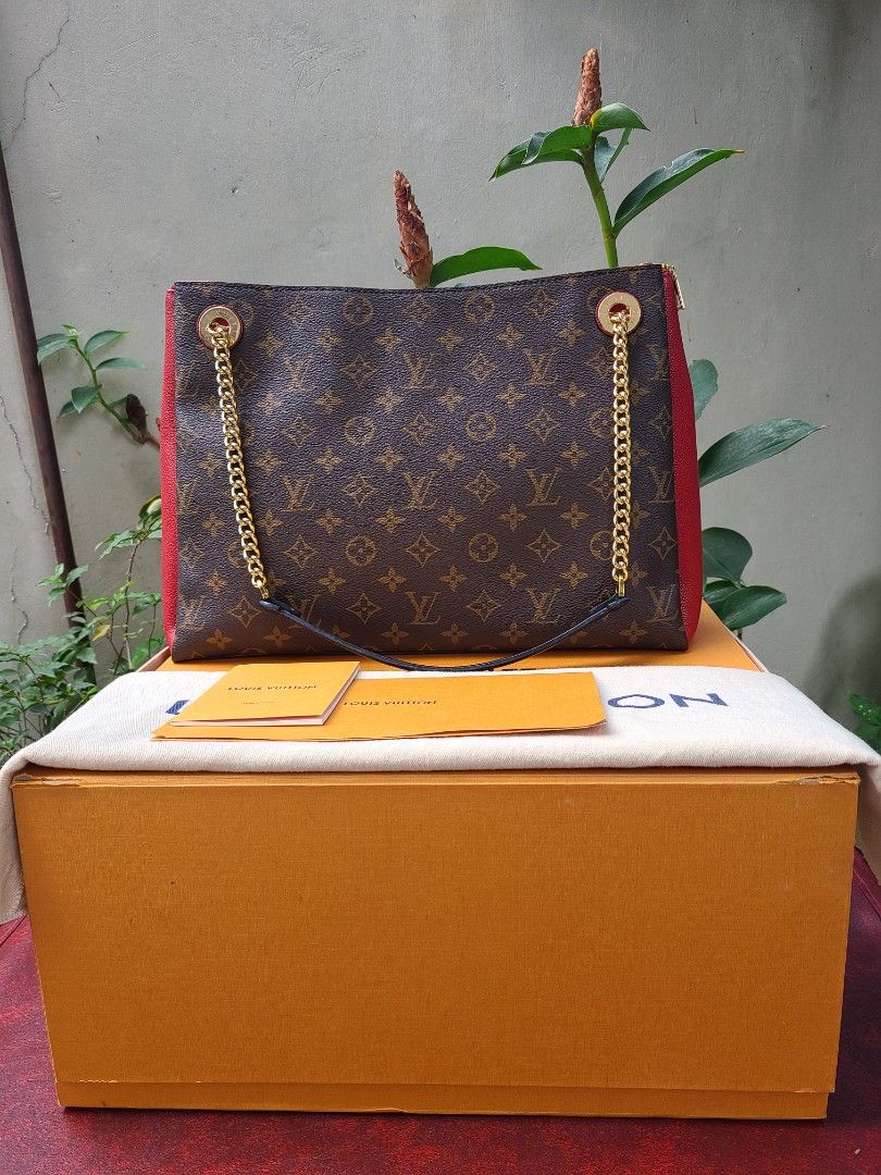 Louis Vuitton (Category: Luxury Bags & Wallets) located in Mabalacat. Submitted by chelsea_manalang42 (Listing ID 1289229533, Image 2). Description: louis vuitton surene mm.