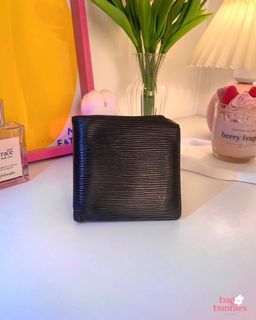 Louis Vuitton Black Epi Leather Mens Wallet V11012