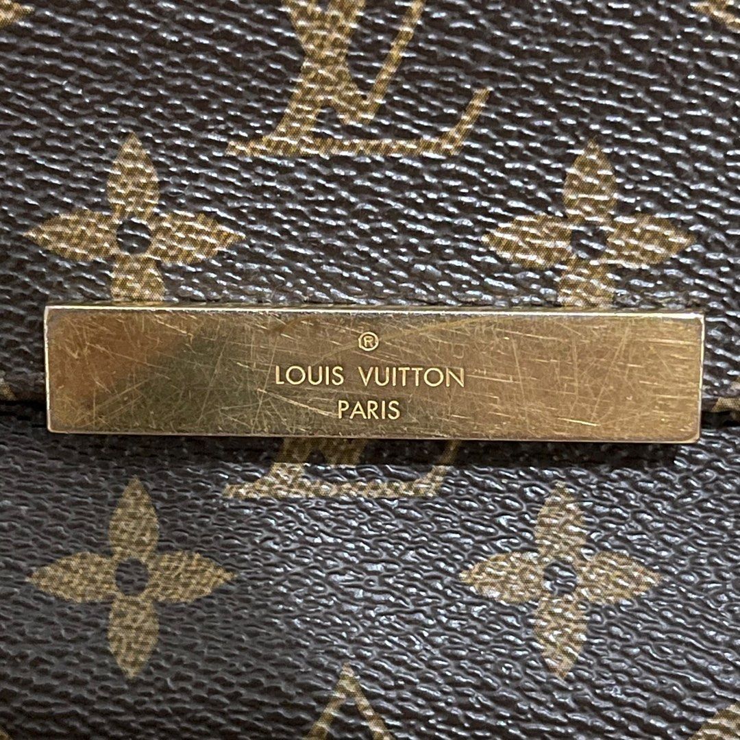 Louis Vuitton Favorite MM (Category: Luxury Bags & Wallets) located in Manila. Submitted by decluttering_account (Listing ID 1289325078, Image 3). Description: LV Favorite MM Bought February 2024 for 49k from a reputable online seller Dimensions: 26 x 15 x 4 cm Inclusions: Box, dustbag, long strap, Proauthenticators verbal authentication RFS: Moving.
