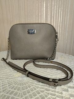 (Kategori: ) berada di . Dikirim oleh belinun_prelovedstuff (ID iklan 1289329080, Gambar 1). Deskripsi: .