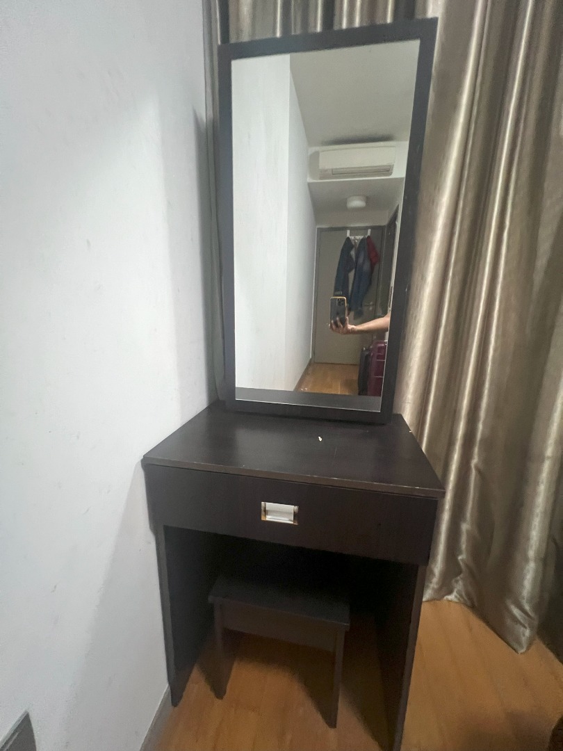 Moving 2025 dressing table