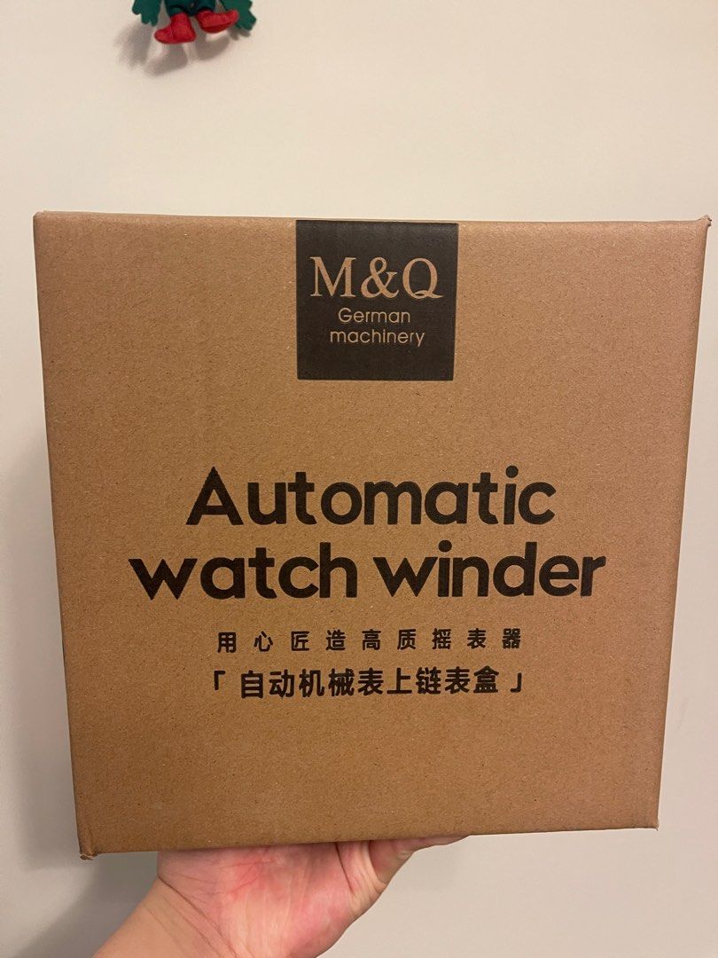 M Q watch winder brand new not opened